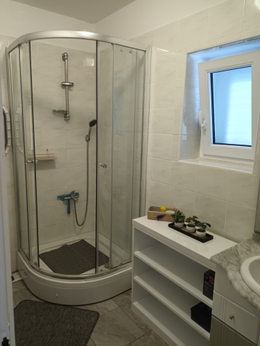 Bathroom - Ground floor