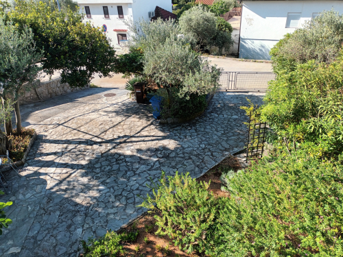 Terrace - view of the courtyard 